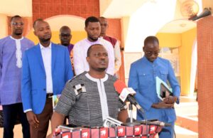 Sécurisation des sites miniers : Par du matériel de surveillance tels que les drones et les caméras infra-rouges