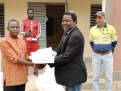 Santé communautaire : SOMISA fait un don de 300 moustiquaires aux populations impactées