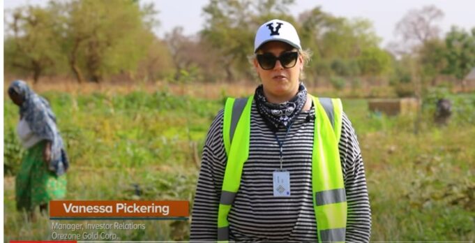 Orezone Bomboré: empowerment projects for women (weaving, vegetable growing, goat farming)