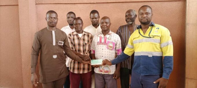 SOMISA: a donation of 9.700 million F CFA to seed producers