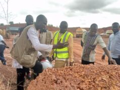 Burkina Faso : le ministre des Mines visite des carrières illégalement exploitées