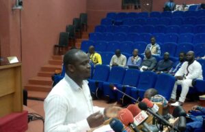 Burkina Faso : les députés autorisent le financement de l’effort de paix par le Fonds minier de développement local