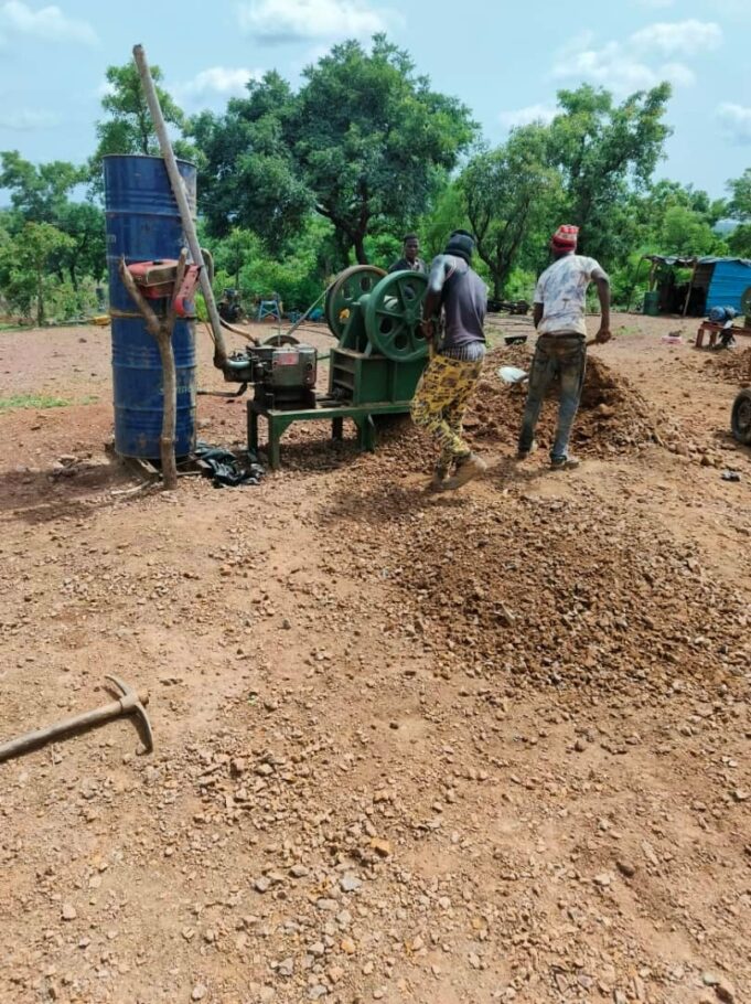 Artisanal gold mining: 5% of sites have authorisation