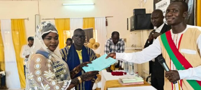 Essakane mine: collective wedding of 17 employee couples