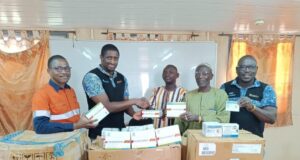 Lutte contre la dengue : Iamgold Essakane SA dote les CSPS de la ZONE 1 de kits de dépistage