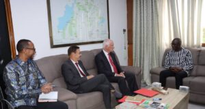 Burkina Faso: Ian Cockerill, nouveau PDG d’Endeavour Mining présente les défis de sa société au ministre des mines