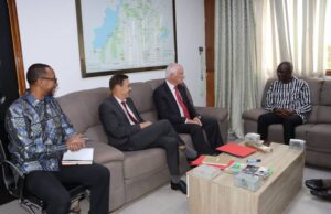 Burkina Faso: Ian Cockerill, nouveau PDG d’Endeavour Mining présente les défis de sa société au ministre des mines