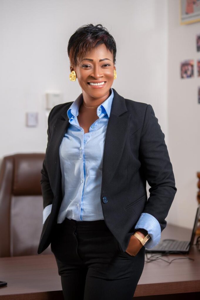 Transition énergétique : une opportunité unique pour les femmes de participer activement à la transformation économique, sociale et environnementale, Dr Emma Marie Blanche Kantiono, Directrice générale de Essakane Solar