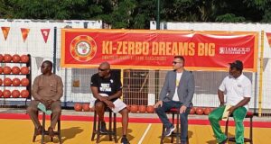 Burkina Faso : Iamgold Essakane SA offre un terrain de basket-ball moderne à l’Université Joseph Ki-Zerbo