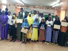 Burkina Faso : Les femmes de la mine d’Essakane octroient 120 bourses à des jeunes filles vulnérables des communautés locales