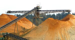 Minéraux critiques, Minéraux stratégiques, Minéraux de la transition énergétique : Concepts interchangeables en fonction de la période, des besoins du pays, de la disponibilité de l’offre, de la valorisation du minerai, etc.