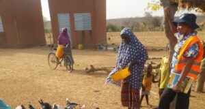 Mine de SOMISA : Un projet d’élevage de volaillesen faveur des ménages dans les villages impactés