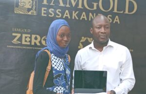 Burkina Faso : Iamgold Essakane SA octroie des bourses d’études à 08 enfants de ses travailleurs