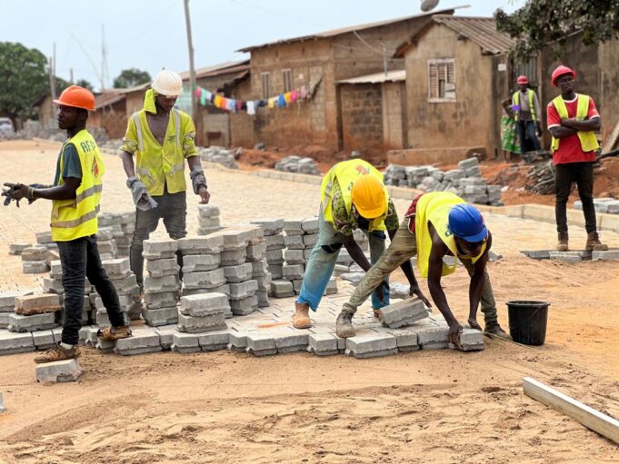 Yelhy Technology Africa a une solide réputation dans le revêtement en pavés en Afrique: Zoom sur les réalisations de ce géant africain du pavé