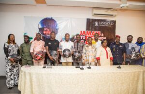 Sécurité routière : IAMGOLD Essakane SA lance la campagne 1 employé 1 casque à moto