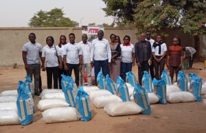 Œuvres sociales : ATS Burkina fait un don de produits alimentaires aux personnes vulnérables