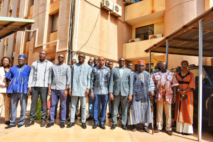 Burkina Faso : Le ministre des mines sensibilise sur les nouvelles réformes du secteur minier