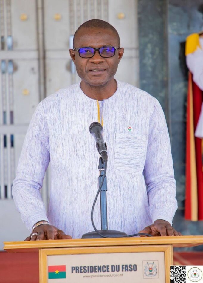 Burkina Faso : Définition des mécanismes de mise en œuvre de la sous-traitance, la co-traitance et de la fourniture de biens et services dans le secteur minier