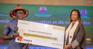 FESPACO 2025 : Le prix spécial IAMGOLD Essakane SA revient à Michel Zongo avec son film L’HOMME QUI PLANTE LES BAOBABS