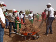 Journées nationales d’engagement patriotique : Le ministère des mines nettoie le marché de Garghin