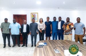 Ghana : Signature d’un accord avec 9 grandes sociétés minières pour acheter 20 % de leur production d’or
