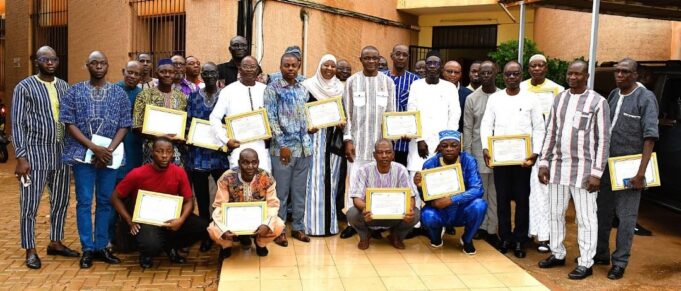 Ministère des mines : Hommage à 25 agents admis à la retraite