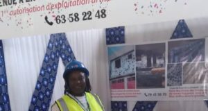 Moné Anaïse Agnès : Première femme propriétaire d’une autorisation d’exploitation artisanale de carrière au Burkina Faso