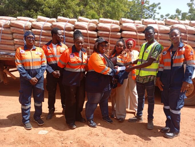 Faso Mêbo : EPC Burkina, un sous-traitant minier, apporte une contribution de 20 tonnes de ciment