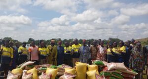 Burkina Faso : La mine de SOMISA SA a fait un don de 26 tonnes de vivres aux communautés impactées par son projet minier