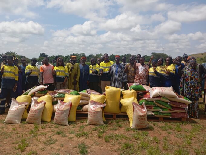 Burkina Faso : La mine de SOMISA SA a fait un don de 26 tonnes de vivres aux communautés impactées par son projet minier