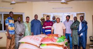 SOGA SA, sous-traitant de BISSA GOLD, a fait un don de vivres aux FDS et VDP de Sabsé