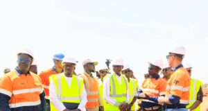 Burkina Faso : Le ministre des Mines a visité la mine d’or de Houndé