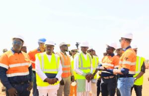 Burkina Faso : Le ministre des Mines a visité la mine d’or de Houndé