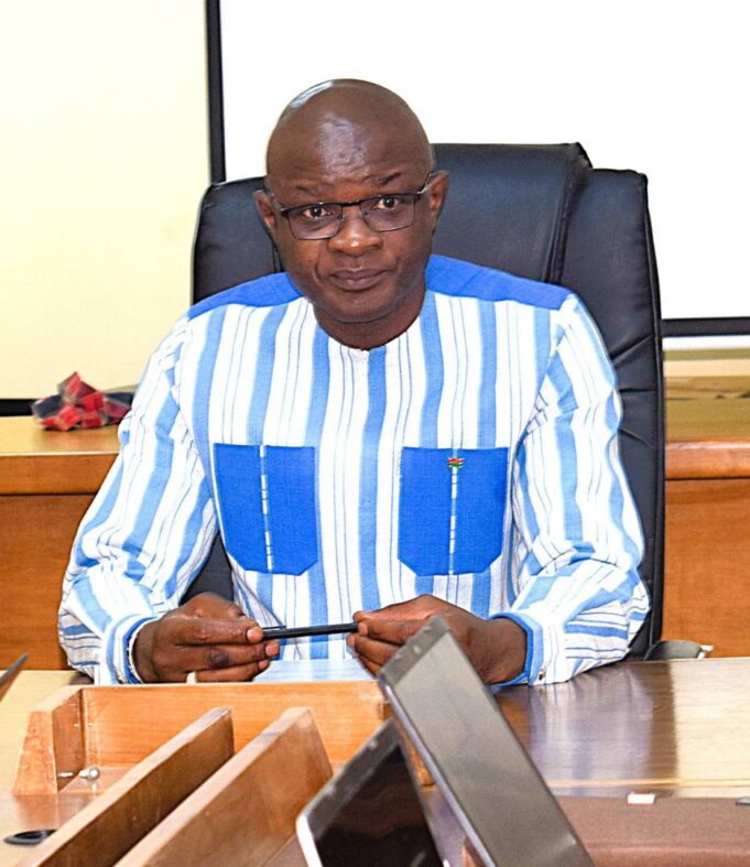 Burkina Faso : Le ministère des mines sensibilise sur la Fourniture locale des biens et services dans le secteur minier