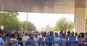 Burkina Faso : Essakane SA offre une façade flamboyant neuve à l’École Nationale d’Administration et de Magistrature (ENAM)