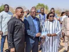 Campagne nationale de solidarité « Deme Sira » : Les mines de SOMISA SA et de Toega Sa offrent plus de 5 millions F CFA