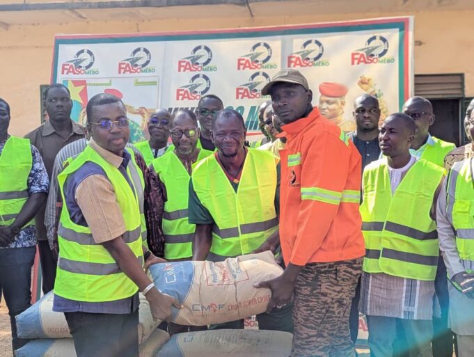 Faso Mêbo : Le ministère de l’Énergie, des Mines et des Carrières entre don et pose de pavés