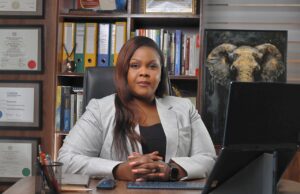 Spécial 8 mars : « De plus en plus de jeunes femmes s’intéressent aux carrières minières et osent franchir les barrières », selon Maryse Traoré Sedogo, directrice générale de Services de Forage AURORA